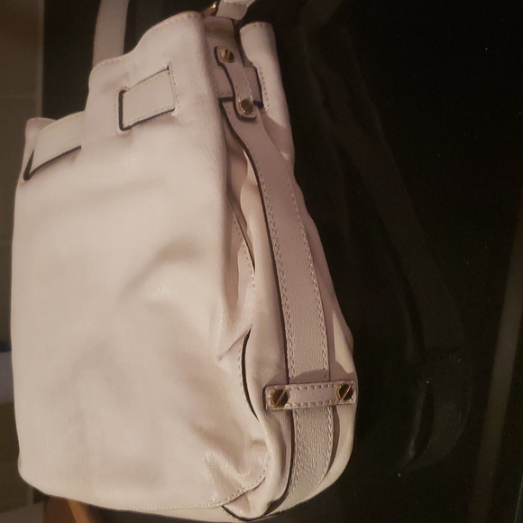 Micheal Kors large cream purse - Picture 7 of 11